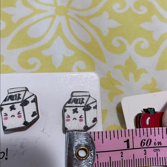 Cute! Milk Carton and Apple Earrings Set Painted Wood Hand Crafted! NWOT - Picture 11 of 11